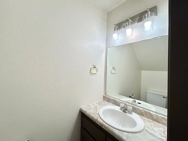 15865-15869 SW Misty Ct — Photo 11