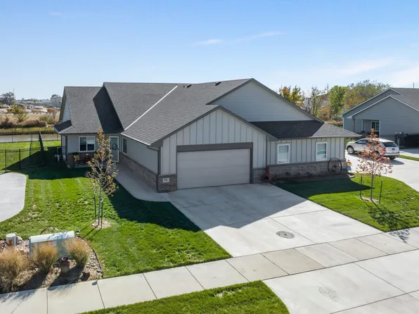 896 N Cloverleaf St, Goddard, KS 67052