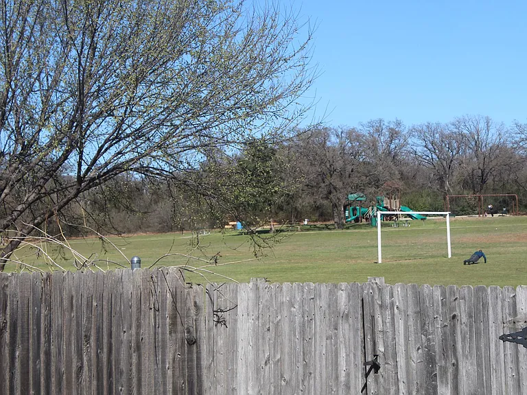 Direct access from backyard to Cobblestone Trail Park
