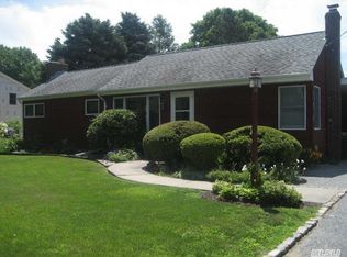 1545 Ruth Rd, Mattituck, NY 11952