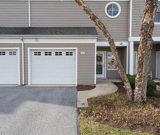 2nd image of 38259 Lake Dr APT 1046