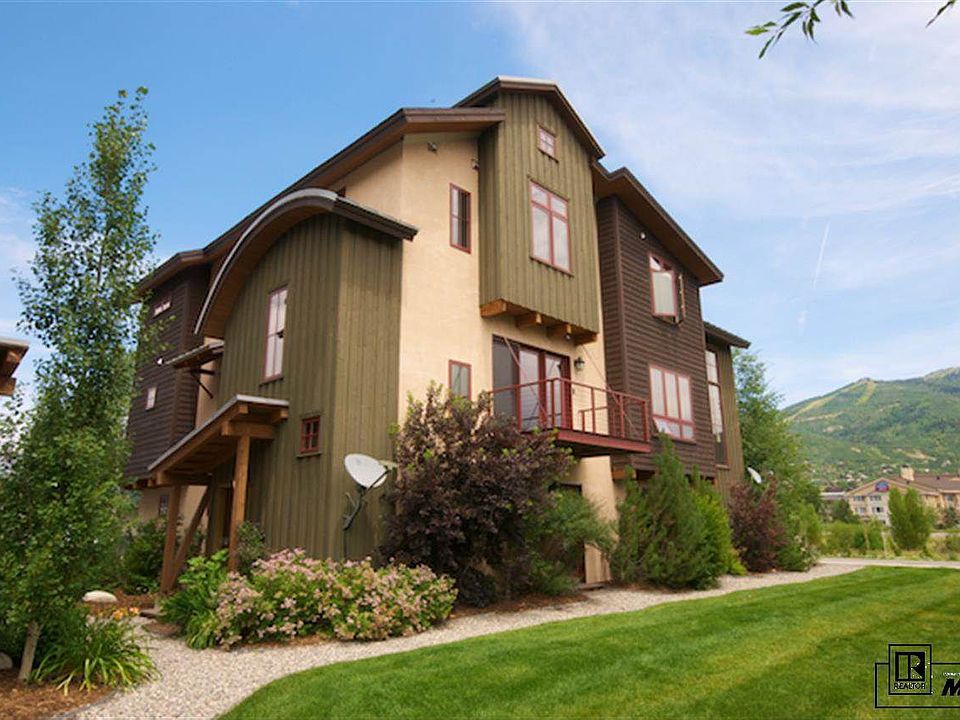 1st image of 774 Majestic Cir