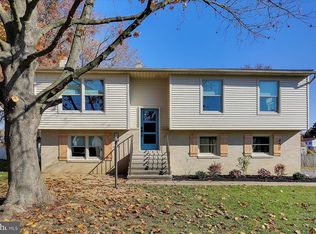 457 Ashford Dr, Lancaster, PA 17601