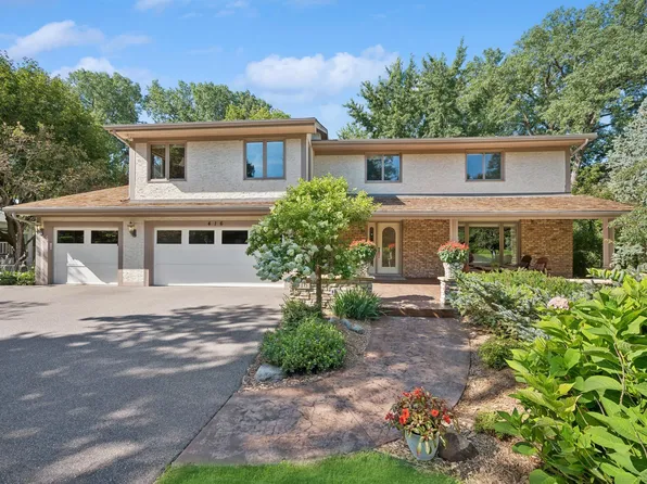 416 Turnpike Rd, Golden Valley, MN 55416