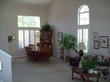 5th image of 215 Promenade Ln