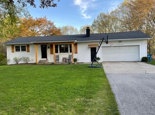 15562 Rannes Rd, Spring Lake, MI 49456