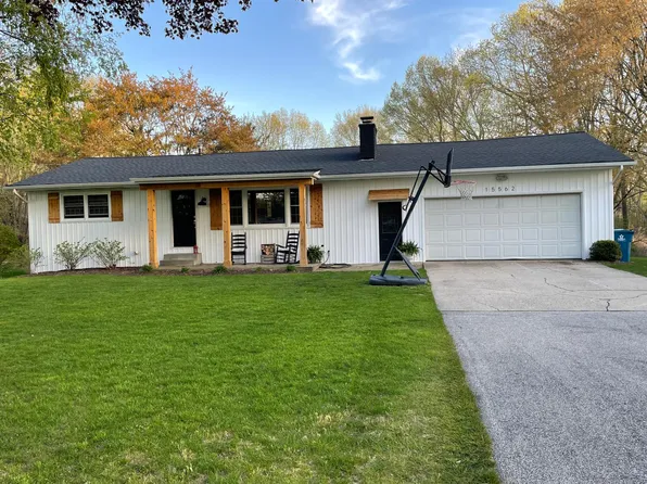 15562 Rannes Rd, Spring Lake, MI 49456