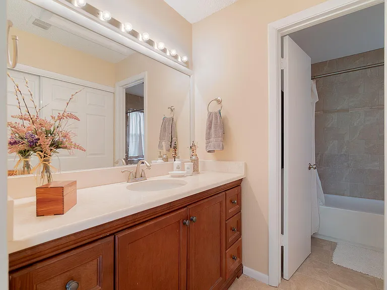13095 Belhaven Ct #12 — Photo 12