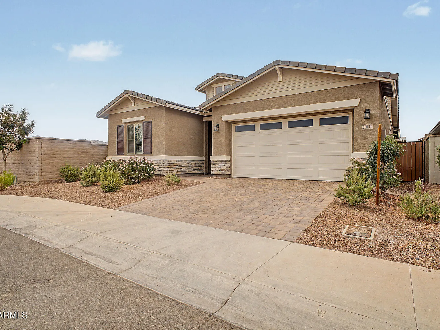 4 bed, 3.0 bath, 2270 sqft, $2,500 — Photo 3