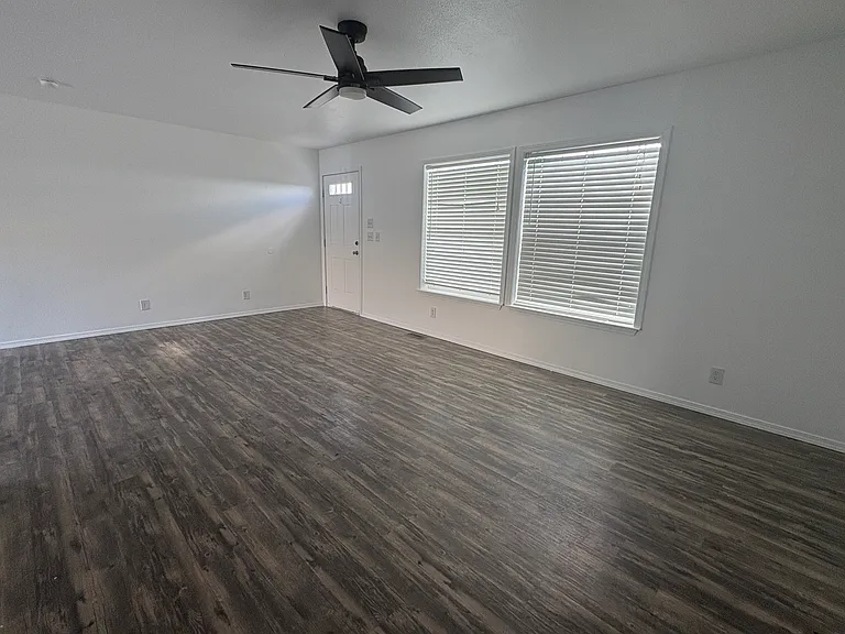 10685 Spur St — Photo 5