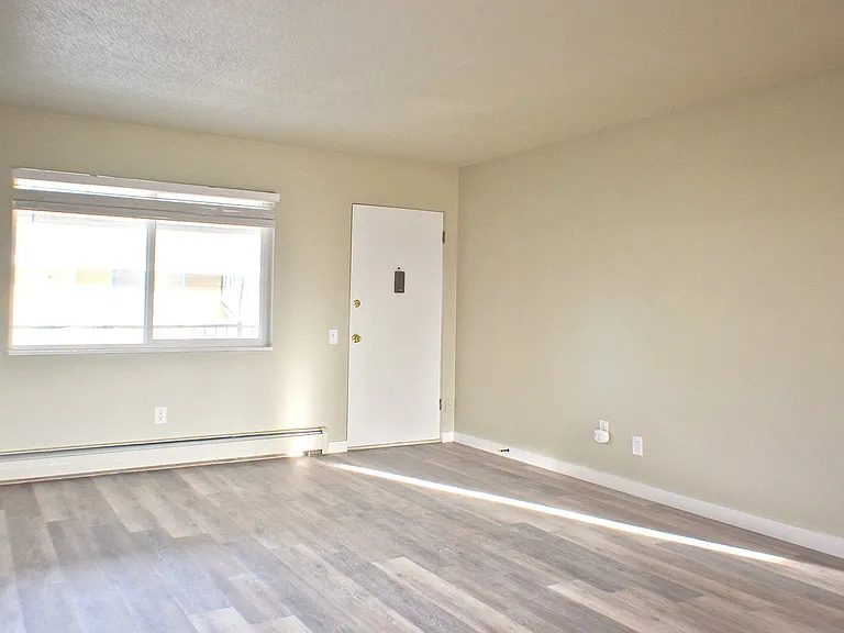 Summit View Apartments — Photo 116