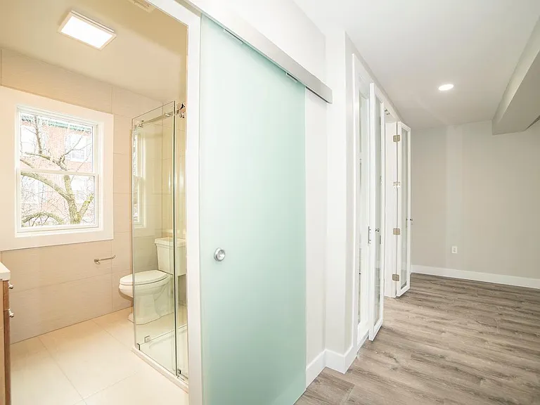 517 Ferry St #2 — Photo 4