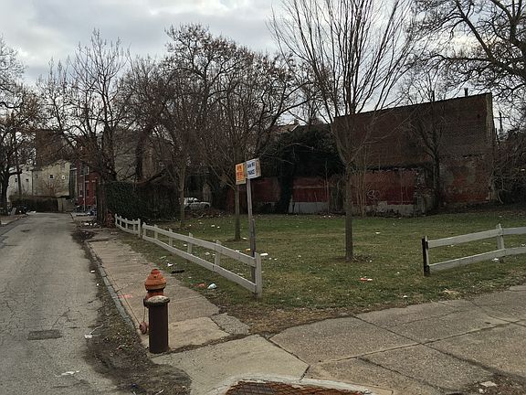 3rd image of 328 E Armat St