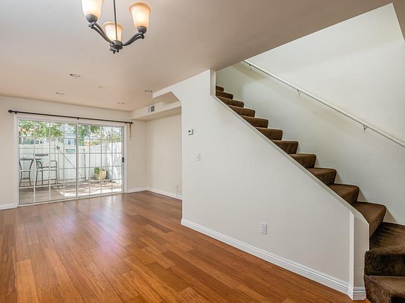 4th image of 4692 Carpinteria Ave APT 11