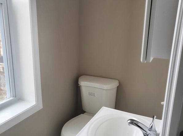 2439 N 19th St FLOOR 3