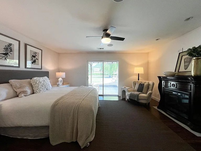 1022 Berry Ln — Photo 42