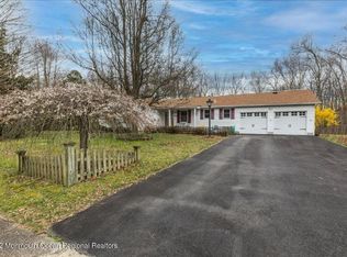 385 Cobain Rd, Jackson, NJ 08527