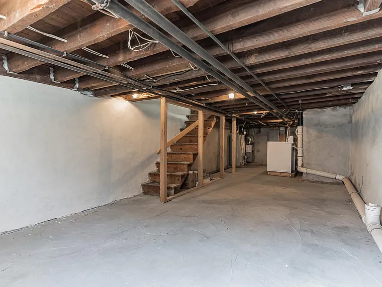 2552 S Sartain St — Photo 40