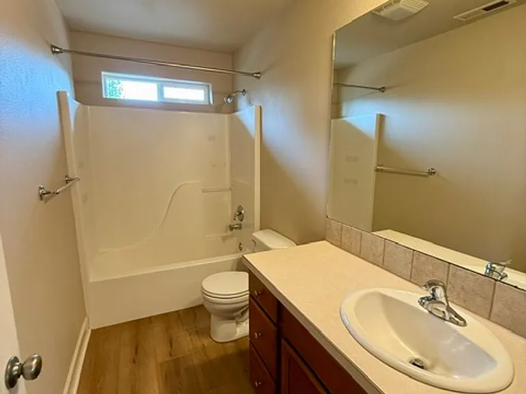 20441 Aberdeen Dr — Photo 16