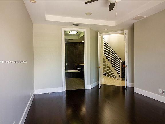4th image of 757 SE 12th Ct #757