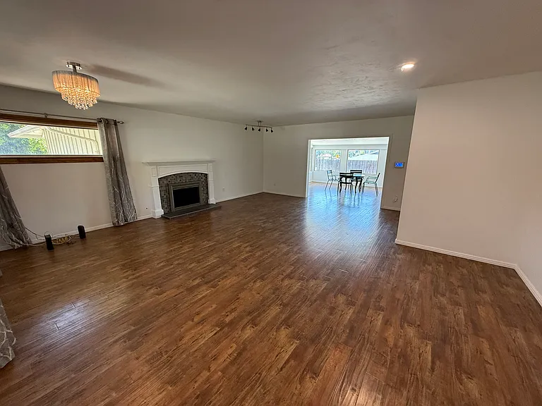 244 Spieth Way — Photo 2