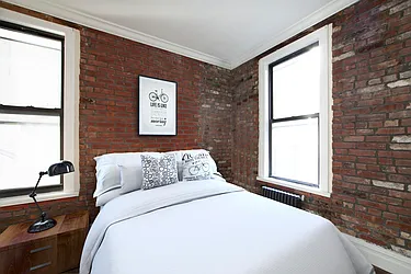 Rented by R New York