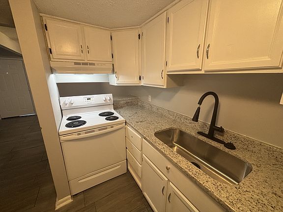 3rd image of 3422 Glen Park Cir NW APT B
