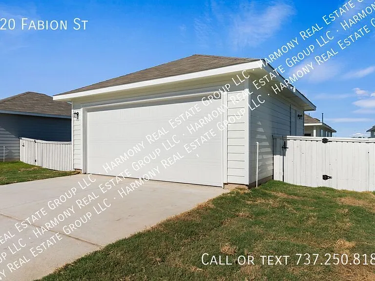 220 Fabion St — Photo 33