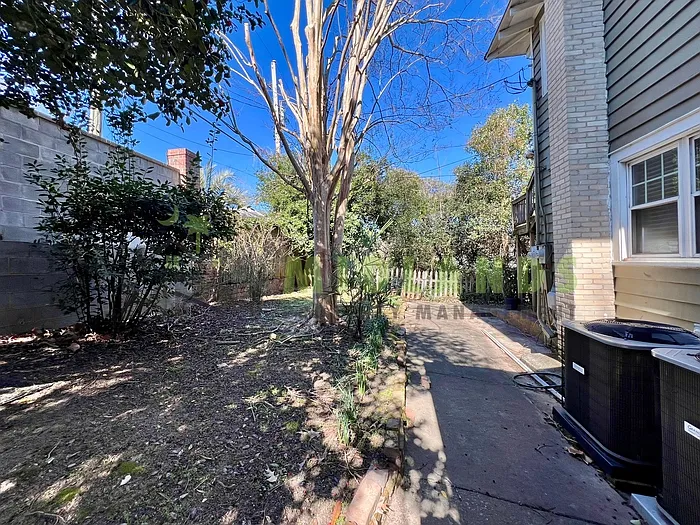 2417 Clark St — Photo 42