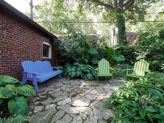 Back yard gardens designed by Missouri Botanical Garden volunteer/owner