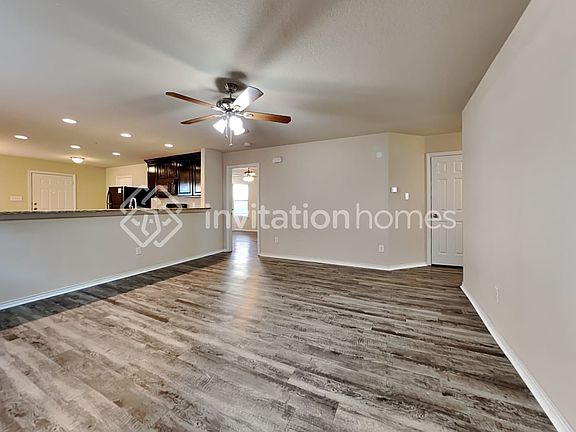 4th image of 1704 Wickham Dr