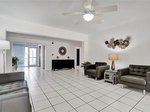5th image of 1475 SE 15th St APT 111