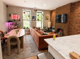 354 Myrtle Ave, Brooklyn, NY