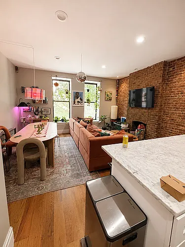 354 Myrtle Ave #2B Photo 1