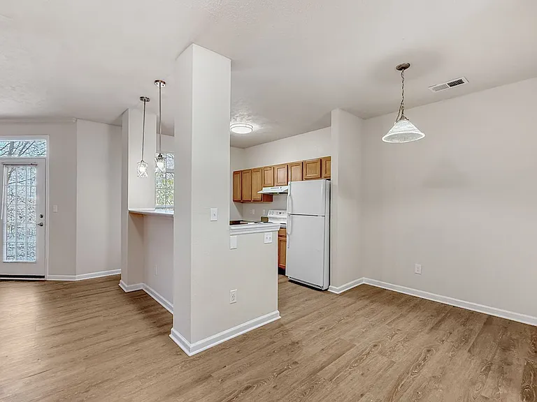 702 Beachfront Dr — Photo 17