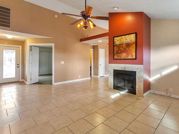 3rd image of 7101 W Paradise Dr