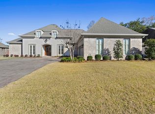 5504 Chalone Pl, Ocean Springs, MS 39564