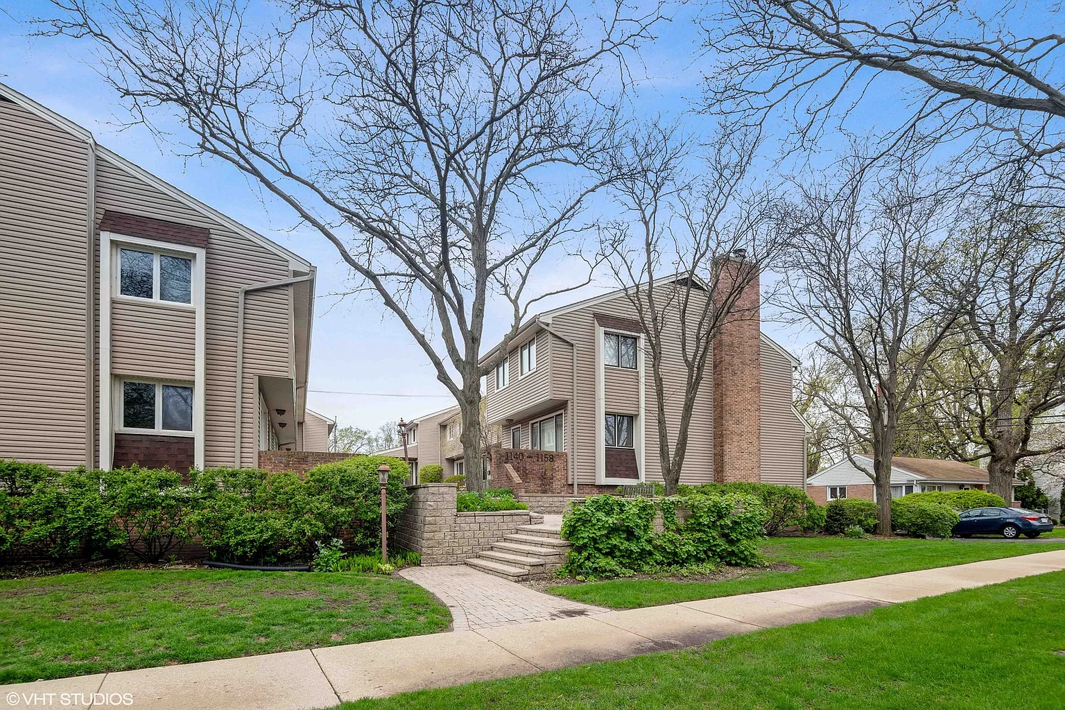 1148 Meadow Rd photo 1