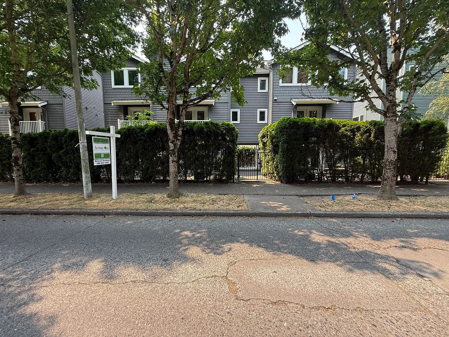 Madison Park Townhome — Photo 2