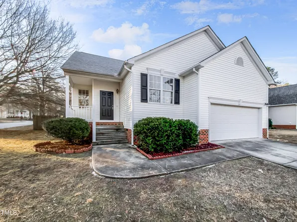 101 Adams Peak Ln, Garner, NC 27529