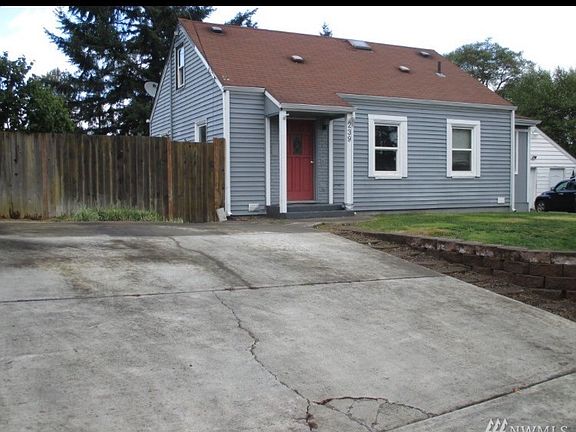 2nd image of 239 E Tanglewood Ave
