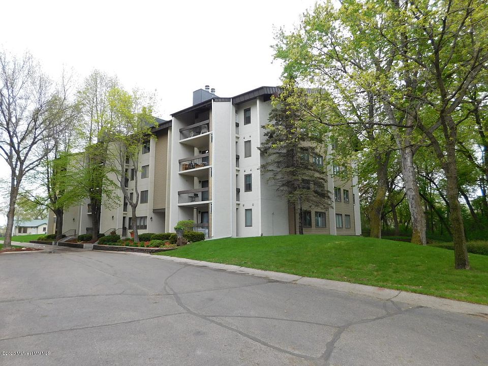 1st image of 200 Willow Ct APT 4E