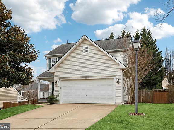 2nd image of 10 Stoneridge Ct