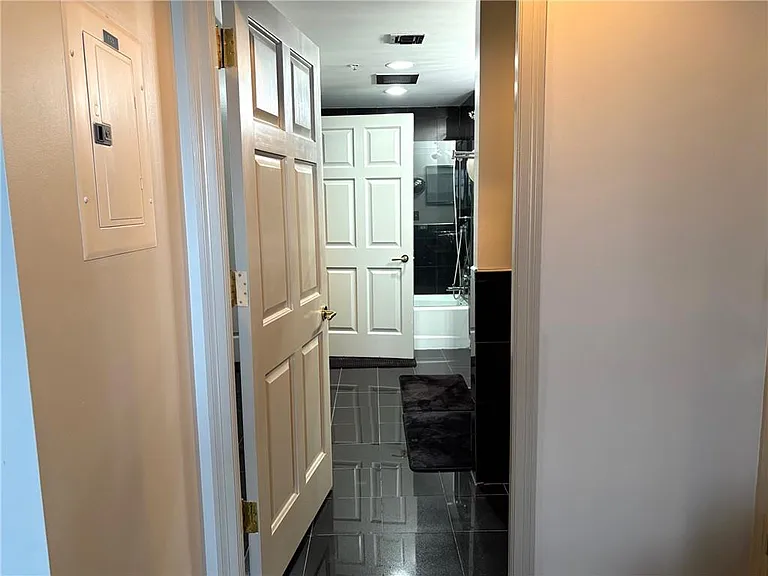 75 14th St NE #3340 — Photo 13