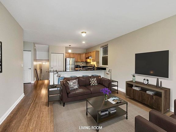2nd image of 3502 W Diversey Ave #1