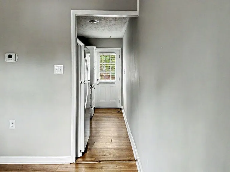 200 Bull Run Street — Photo 7