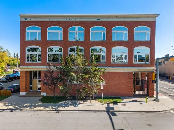 812 W 8th St SE #301, Calgary, AB T2G 2Z2