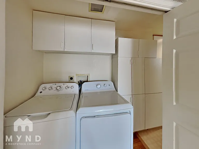 1750 W Camino Urbano — Photo 20