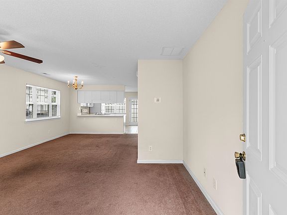 3rd image of 621 Sailbrooke Ct. #101