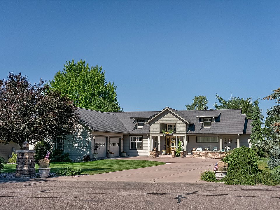 1st image of 207 Eagle Dr